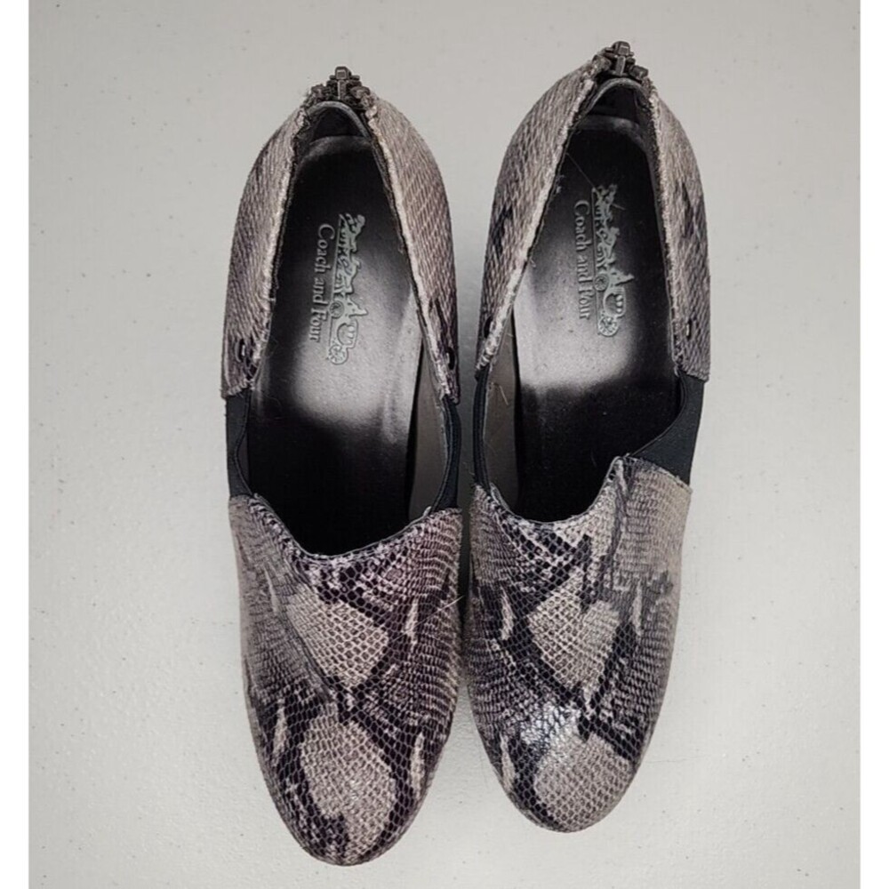 Coach And Four Heels Pumps Gray Python Print Shoe Zip Close Women's Size 8.5 - Picture 3 of 8